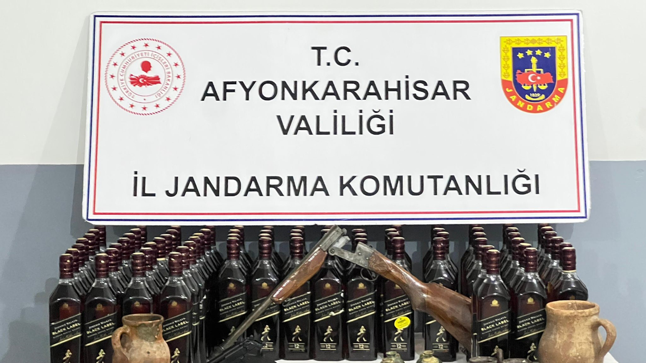 Hırsızlık zanlısı altın objelerinde olduğu tarihi eserlerle yakalandı