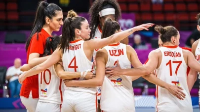 Bozbey'den potanın perilerine tebrik mesajı