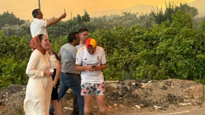 İzmir Menderes Alarmda! Alevler yerleşim alanlarına dayandı