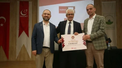 Saadet Partisi Bursa'dan Osmangazi'ye “Teşkilat Yıldızı” ödülü