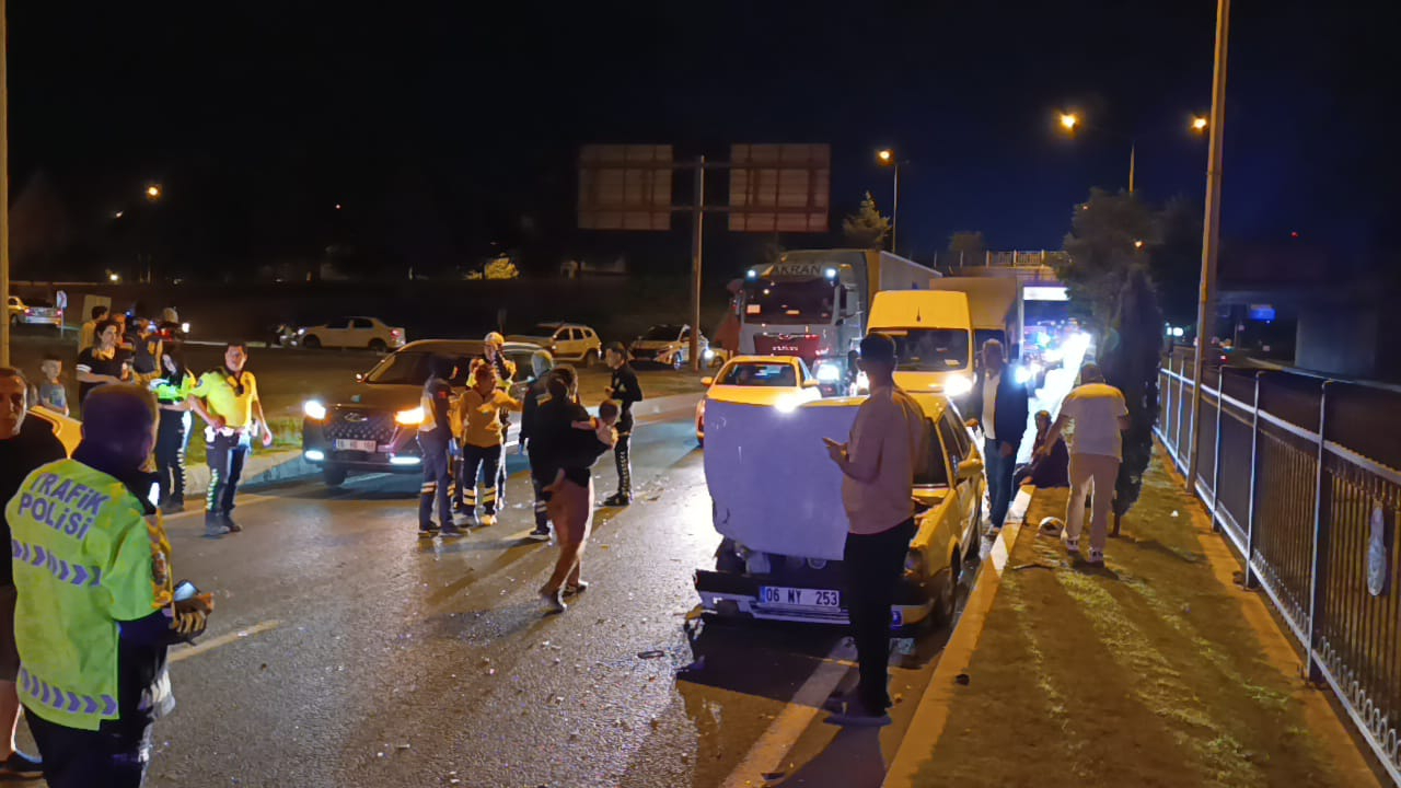 Bursa'da zincirleme kaza! 4 yaralı