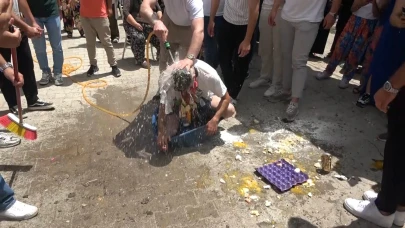 Bursa'da damada işkence gibi düğün geleneği!