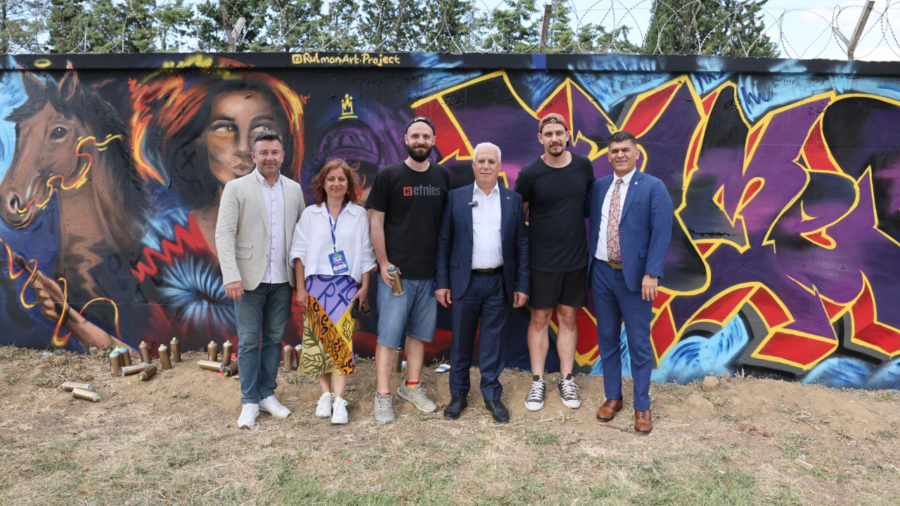 Bursalı gençler Graffiti Şenliği ile kente renk kattı