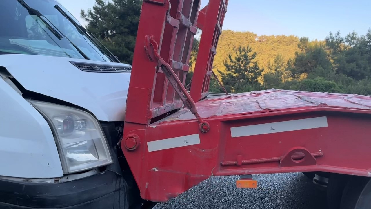 Bursa'da feci kaza! 7 araç birbirine girdi