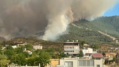 Orman yangını 22. saatinde! 1.800 kişi tahliye edildi