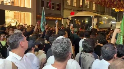 İstiklal'de karikatür gerginliği