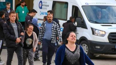 3 çocuğunun annesini 17 bıçak darbesiyle öldürdü