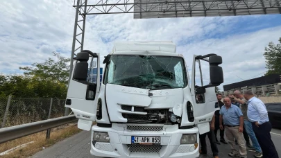 Kamyon ile tır çarpıştı: 1 yaralı