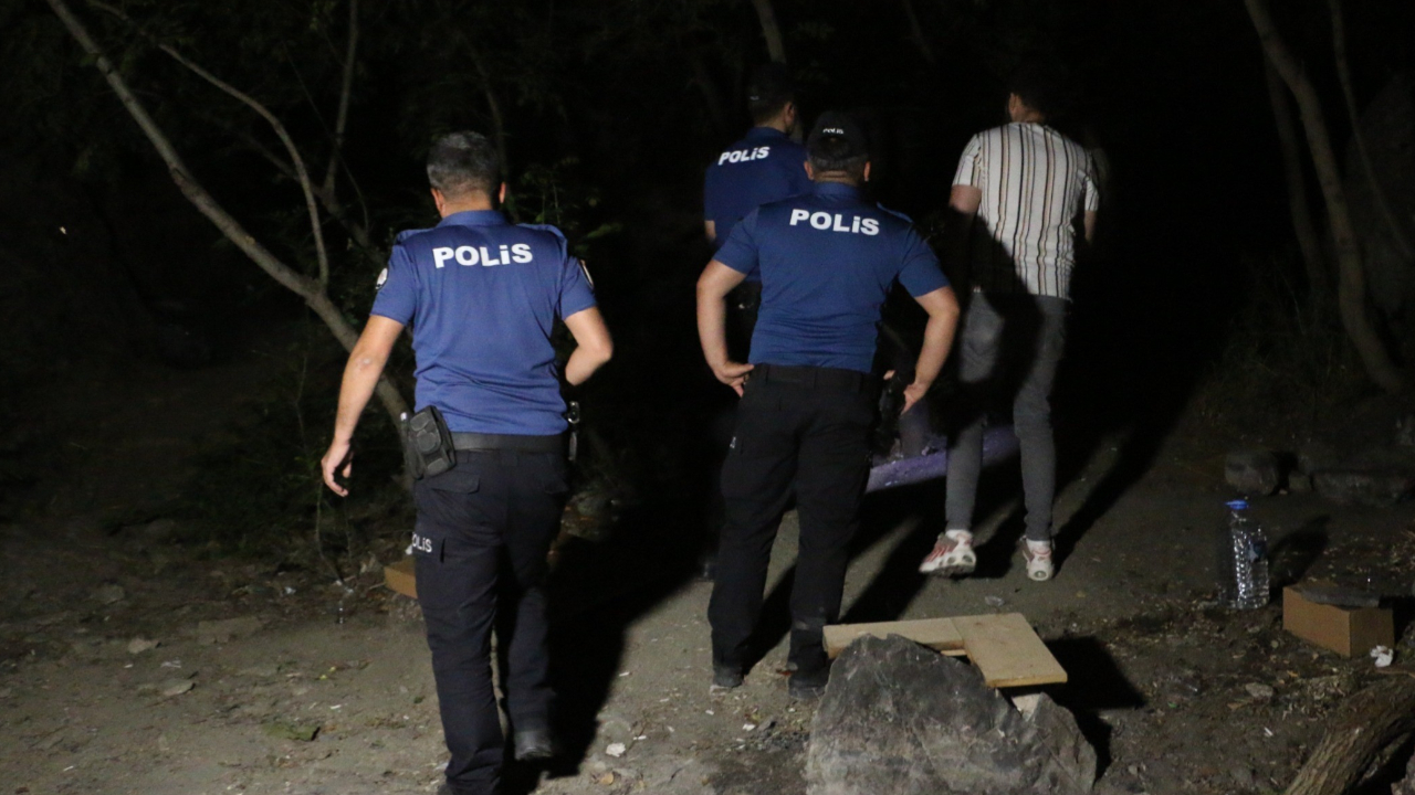 Polisten gece yarısı asayiş uygulaması