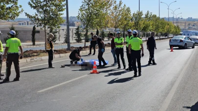 Yolun karşısına geçmeye çalışırken canından oldu!