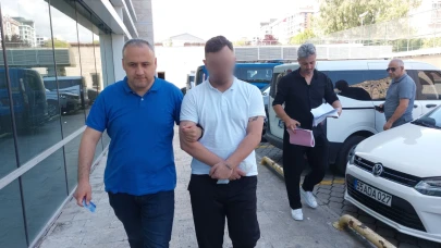 Parkta bıçaklı kavga!