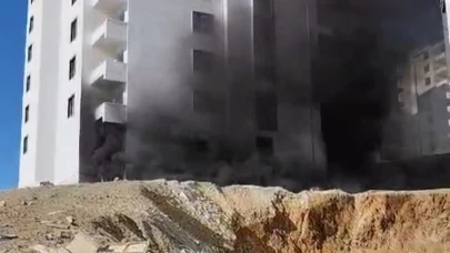 Elazığ’da inşaat halindeki binada yangın çıktı