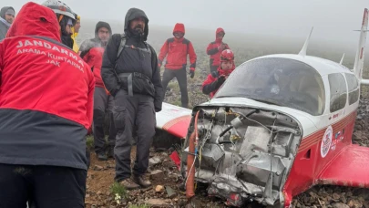 Bakan Yerlikaya'dan düşen uçağın pilotu Demirci için taziye mesajı