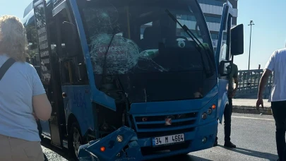 2 minibüs çarpıştı! 8 yaralı
