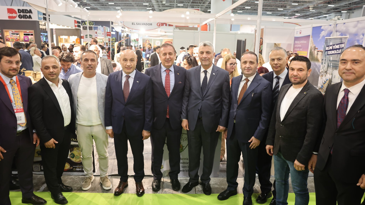 Bakan Bolat  "F İstanbul Fuarı"nın açılışına katıldı