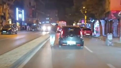 Scooterlı genç hem trafiği hem de hayatını tehlikeye attı