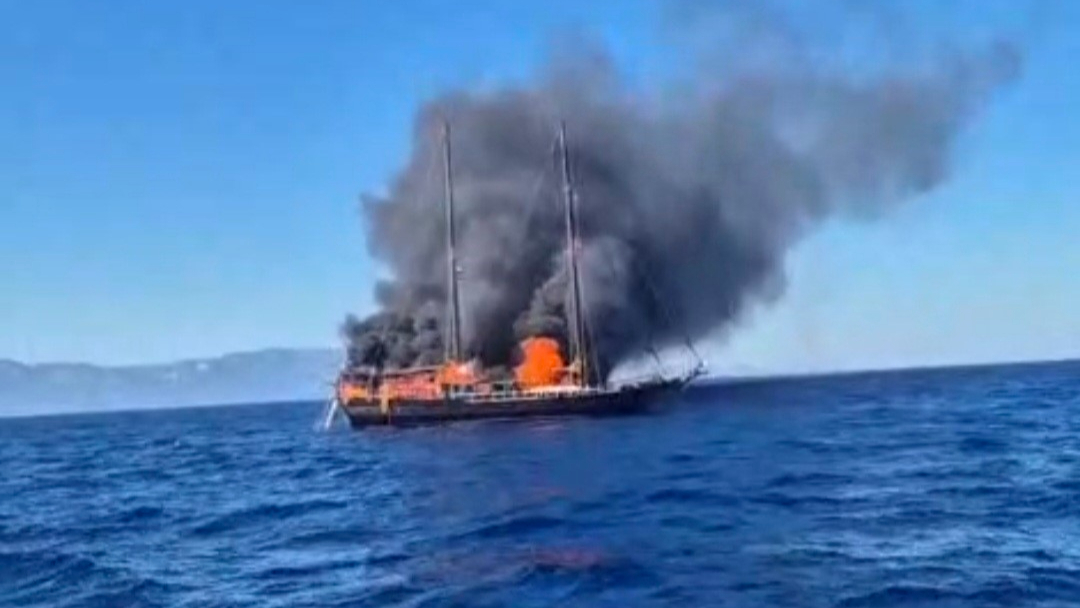 Bodrum'da tekne yangını!