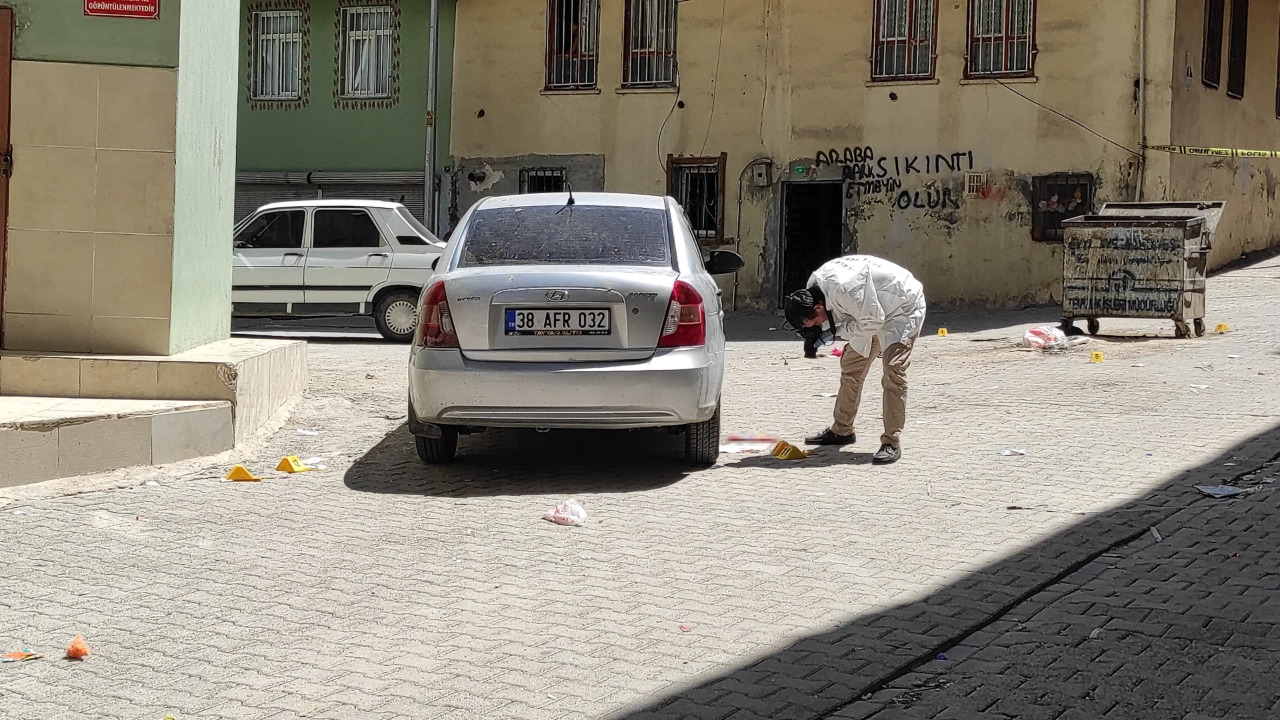 Cuma namazı kanlı bitti