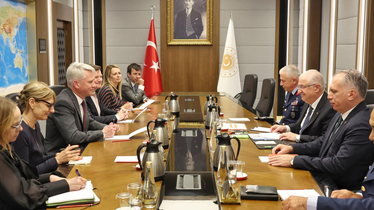 Bakan Güler İngiltere Büyükelçisi'ni kabul etti