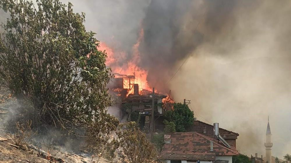 Ödemiş yangınında 3. can kaybı! Orman işçisi Ragıp Şahin hayatını kaybetti