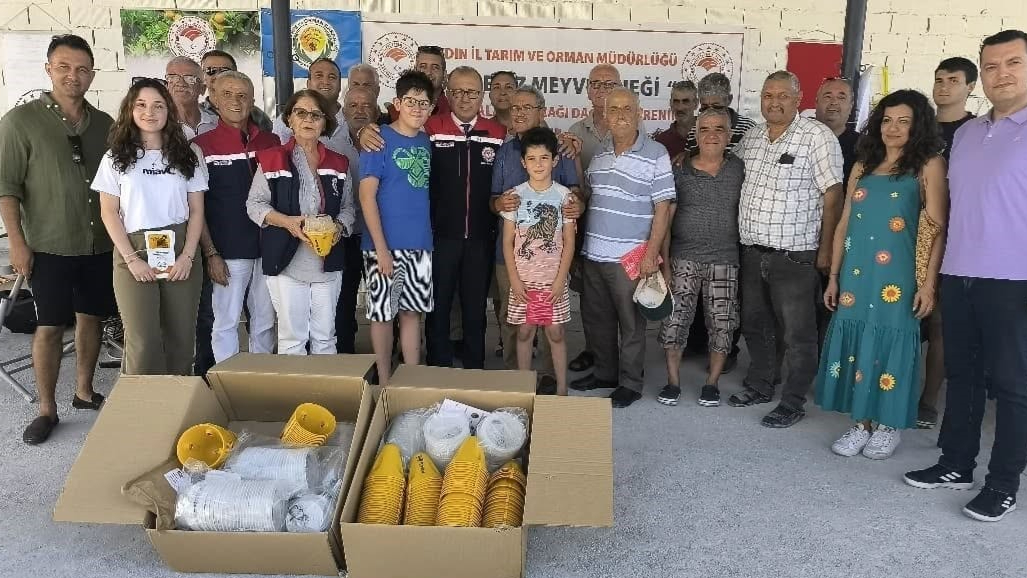 Üreticilere 12 bin Akdeniz Meyve Sineği tuzağı