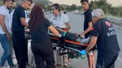 Motosiklet kazasında yaralandı! Yoldan geçen doktor müdahale etti