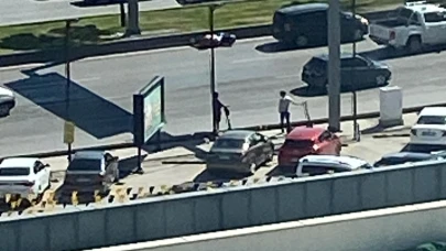Ankara’da yolun karşısına geçmek isteyen yayaya otomobil çarptı