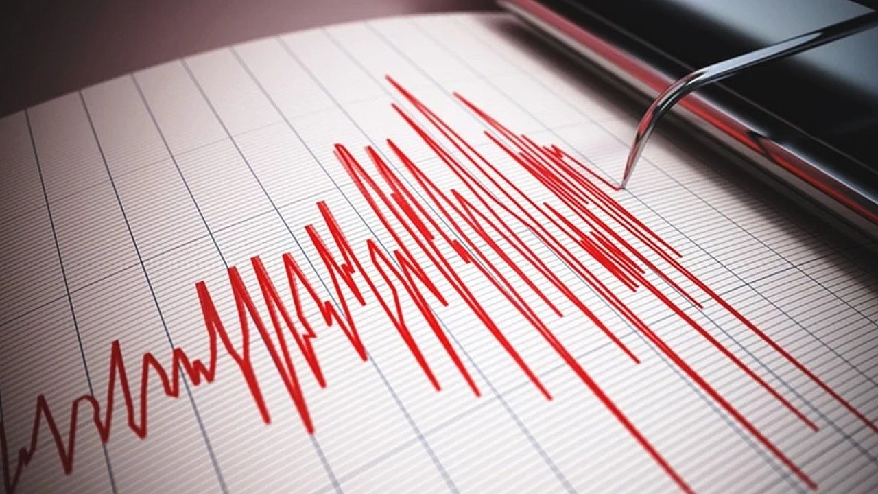 Çanakkale'de 3.9 büyüklüğünde deprem!
