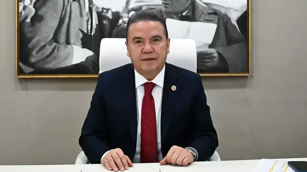 Antalya Büyükşehir Belediye Başkanı Muhittin Böcek tutuklandı