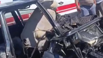 Ankara'da iki otomobil çarpıştı; 1 ölü, 4 yaralı