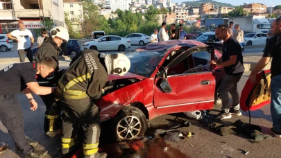 Düğün konvoyunda kaza: 4 yaralı