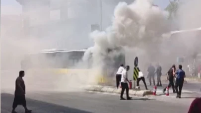 İstanbul'da İETT otobüsünde yangın!