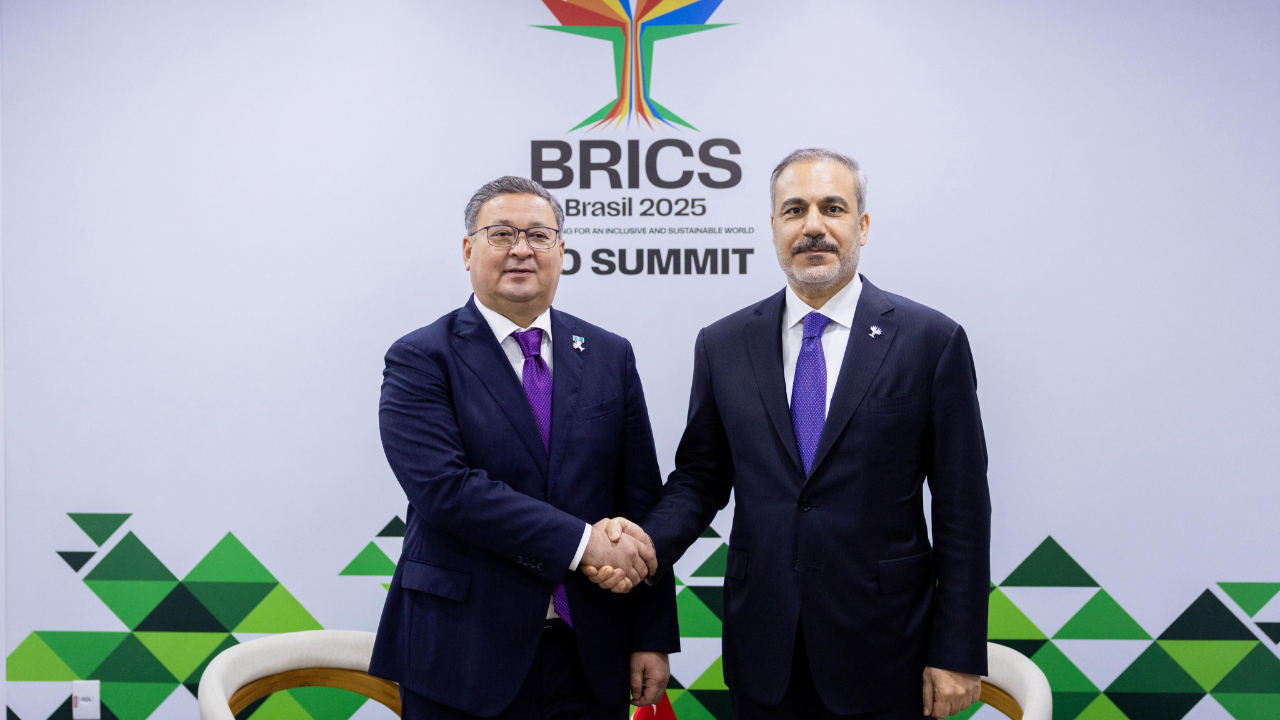 Dışişleri Bakanı Fidan Kazak mevkidaşı Nurtleu ile görüştü