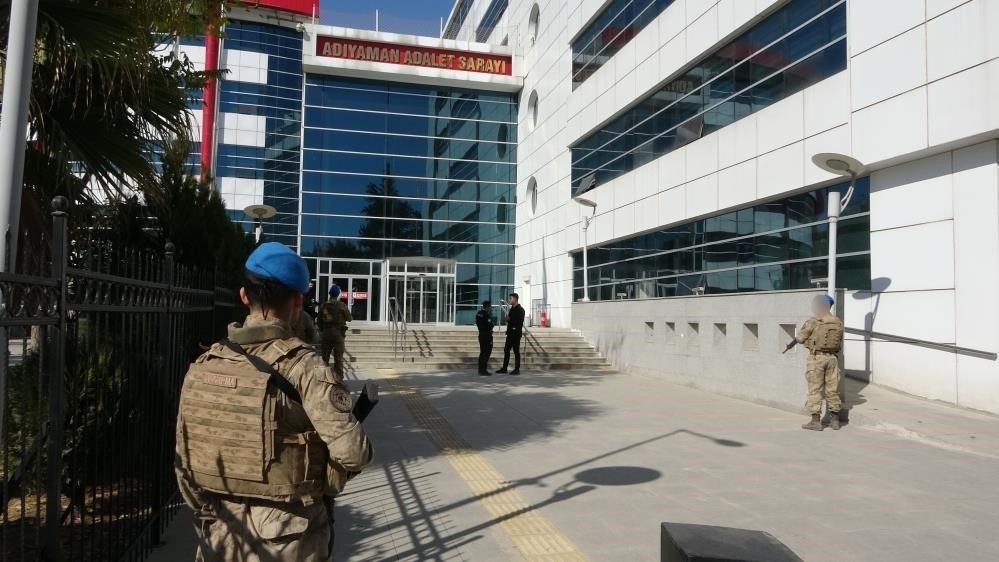 Adıyaman’da hapis cezasıyla aranan uyuşturucu taciri yakalandı