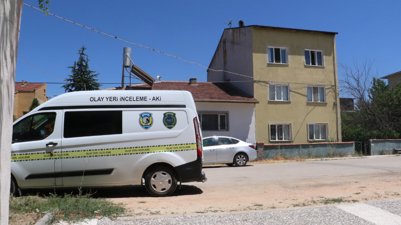 Eskişehir'de 43 yaşındaki adam evinde ölü bulundu