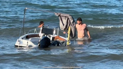 Tekne alabora oldu: 5 kişi denize düştü