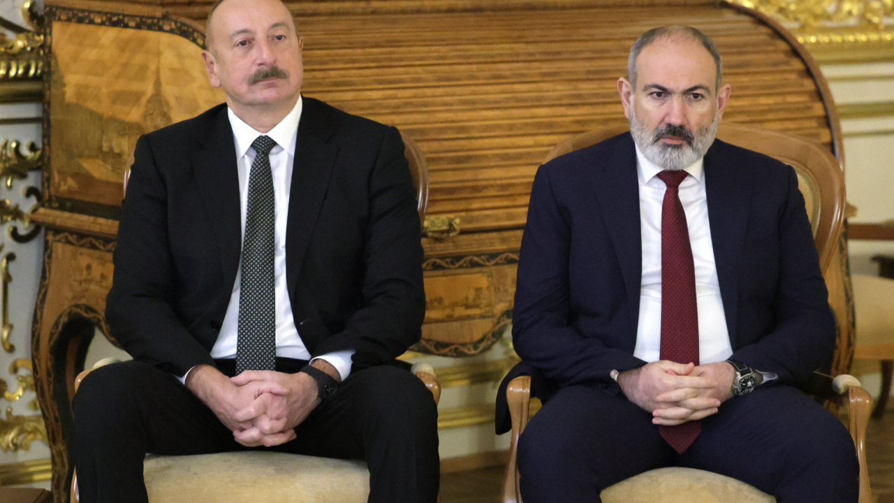 Aliyev ve Paşinyan BAE'de ikili görüşme gerçekleştirecek
