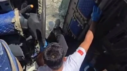 Kontrolden çıkan kamyon devrildi: 1 yaralı