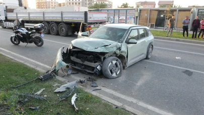 Malatya'da kontrolden çıkan araç refüje çarptı