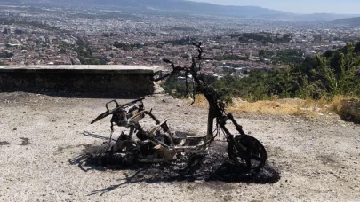 Bursa'da motosikletini çalıp yaktılar: 40 bin lirası da kayıp