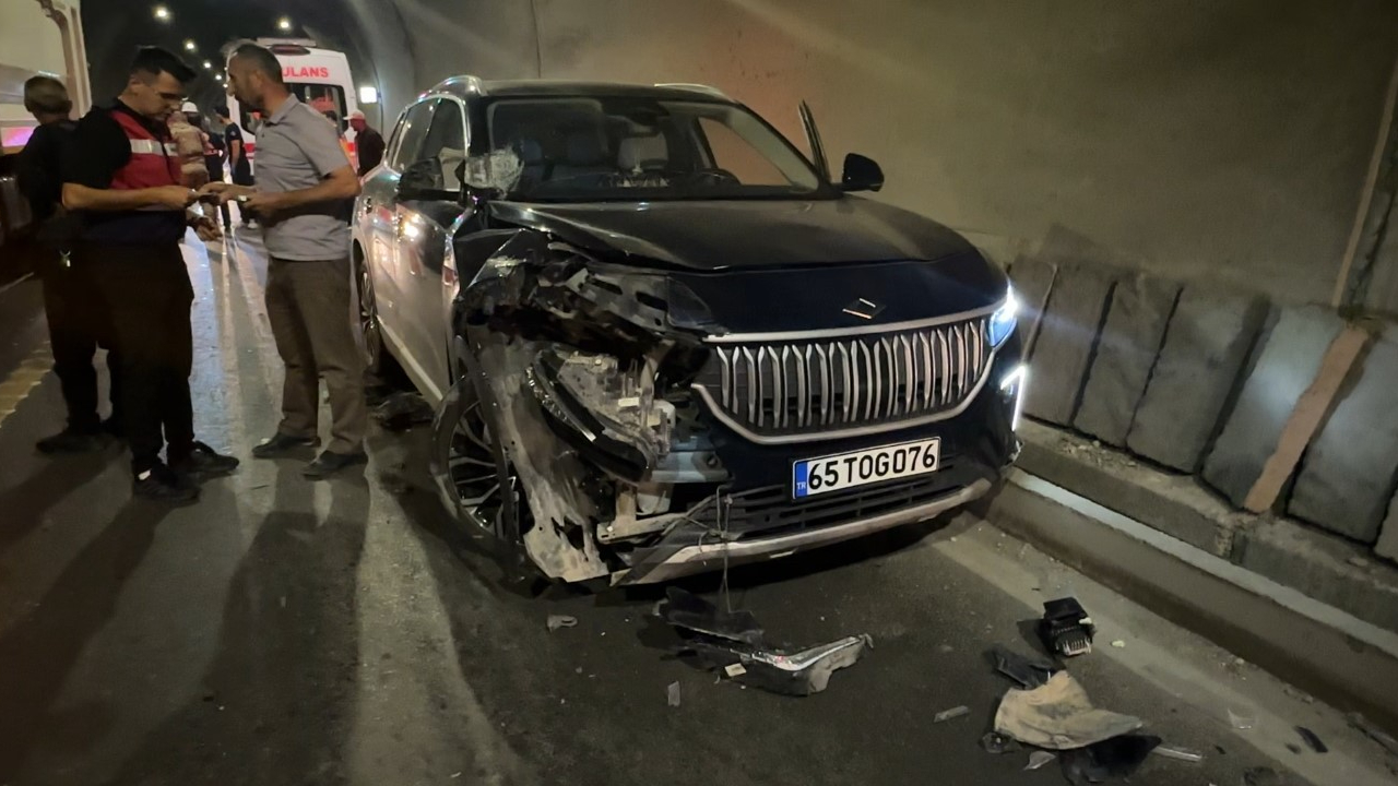 Van'da maddi hasarlı trafik kazası!