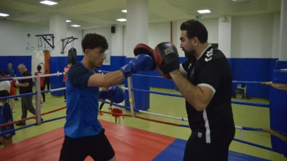 Bursa'da Emniyet Boks Kulübündeki gençler dünyaya açılıyor