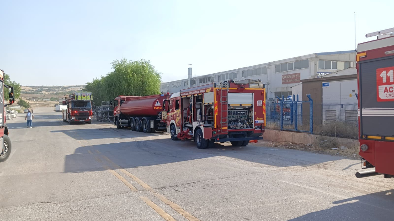 Ankara’da boya fabrikasındaki yangın kontrol altına alındı