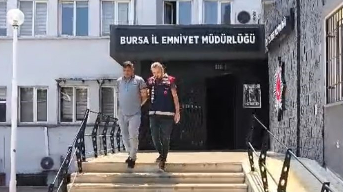 Bursa'da kendisini kaymakam olarak tanıtan dolandırıcı yakayı ele verdi