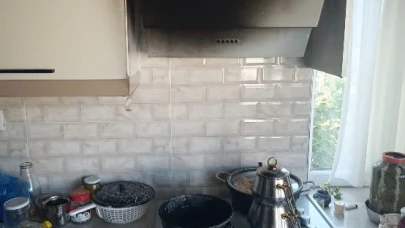 Apartman dairesinde yangın çıktı: Maddi hasar meydana geldi