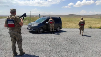 Jandarma operasyonunda 11 kişi tutuklandı