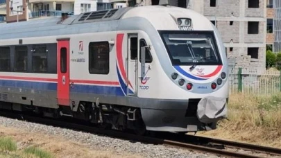 Yolcu treninin çarptığı kişi hayatını kaybetti