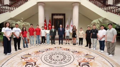 LGS şampiyonlarına Vali Ayyıldız’dan tebrik ve hediye
