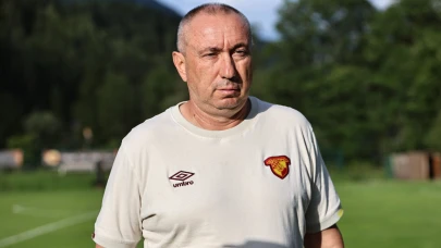 Stanimir Stoilov: "1-2 pozisyonda oynatacak oyuncumuz yok"
