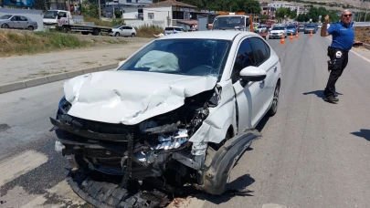 Polis aracı kaza yaptı: 2 polis ve 1 üsteğmen yaralandı